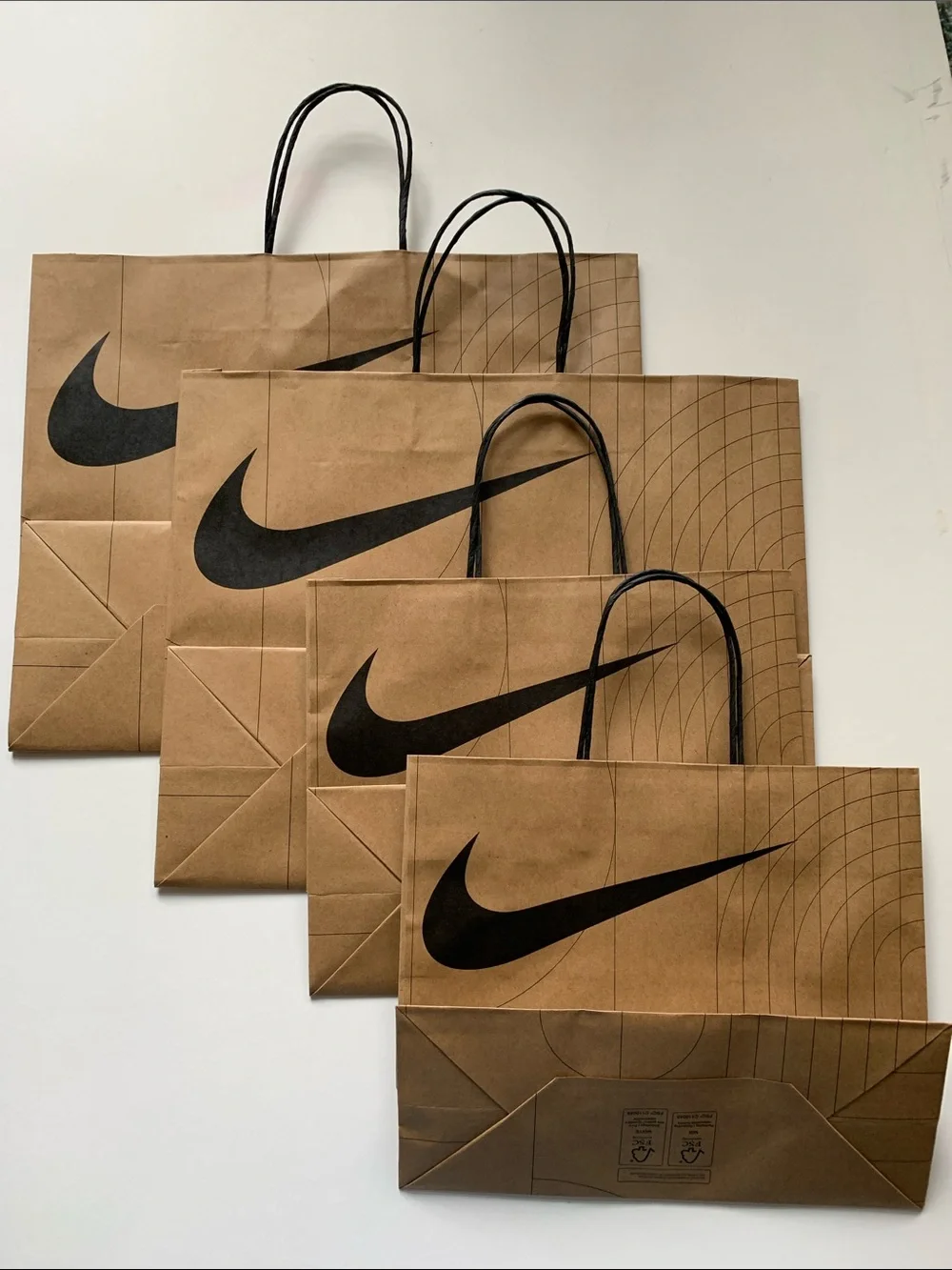 NIKE EUC Shopping Paper Bag Bundle of 4 Medium & Small